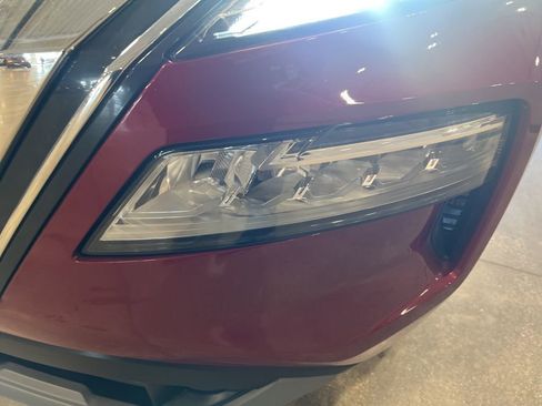 Certified 2023 Nissan Rogue SV image 29