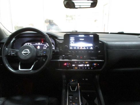 Used 2023 Nissan Pathfinder SL w/ SL Premium Package AWD/4WD image 5