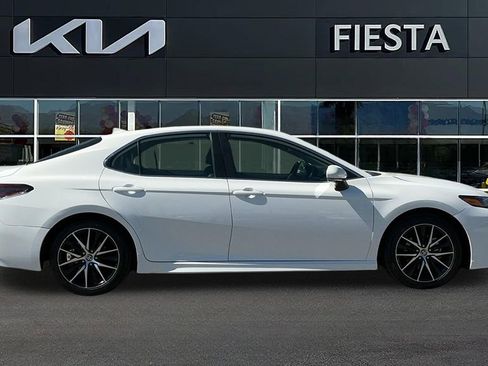 Used 2024 Toyota Camry SE w/ Audio Upgrade Package image 6