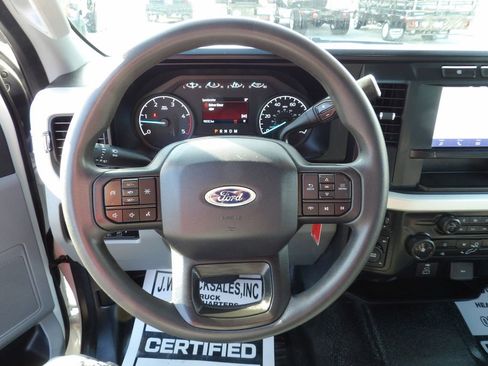 Used 2024 Ford F550 4x4 Crew Cab Super Duty image 35