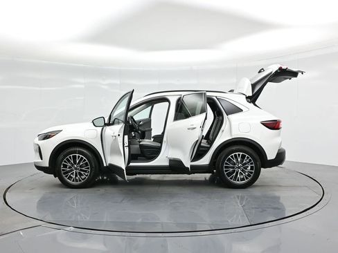 New 2025 Ford Escape SE w/ PHEV Premium Package image 38