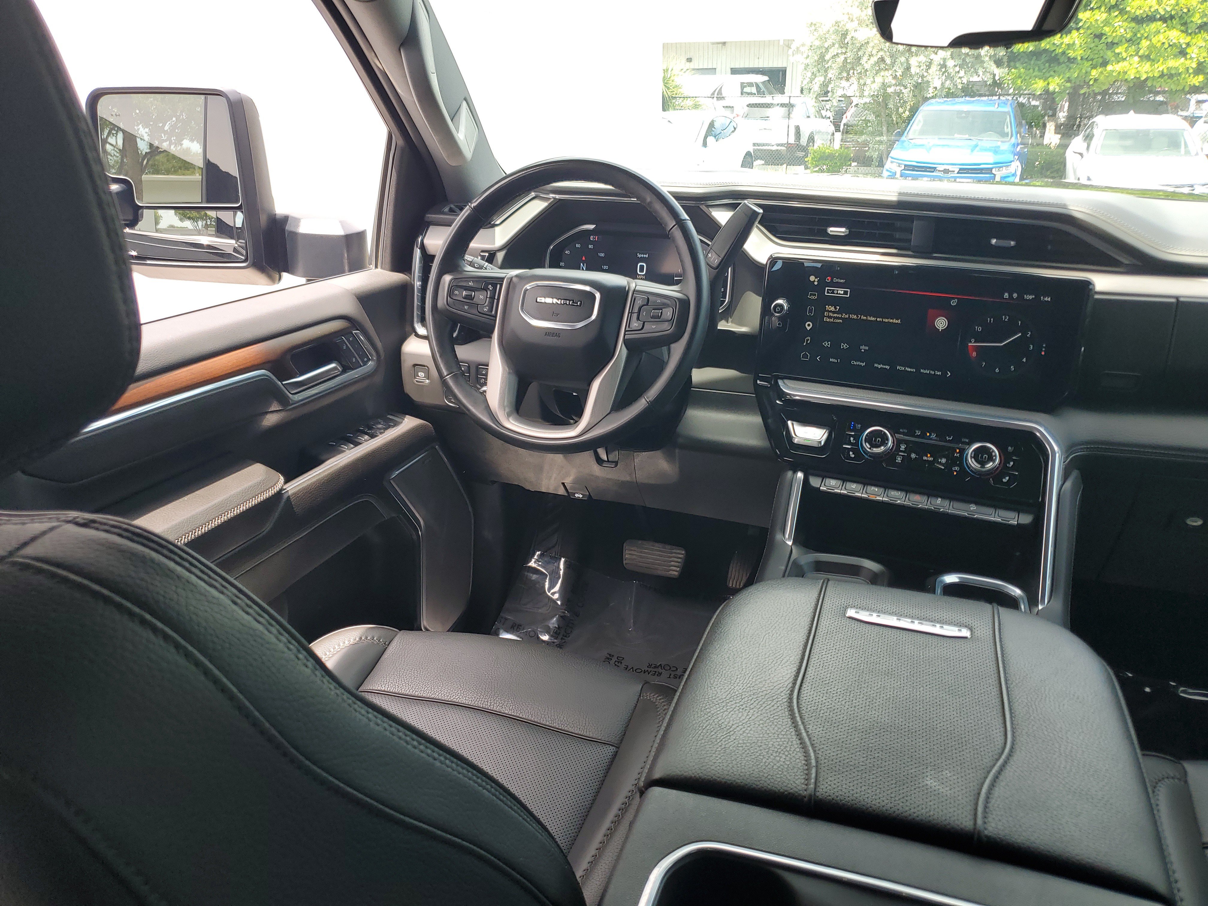 Certified 2025 GMC Sierra 2500 Denali w/ Denali Reserve Package AWD/4WD image 14