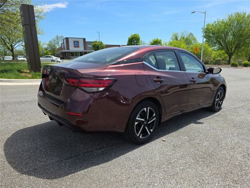 Used 2025 Nissan Sentra SV image 4