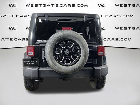 Used 2013 Jeep Wrangler Unlimited Sahara w/ Connectivity Group image 4