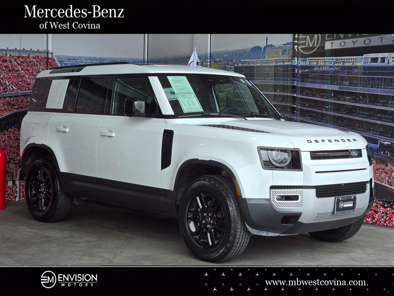 Used 2025 Land Rover Defender 110 S AWD/4WD image 1