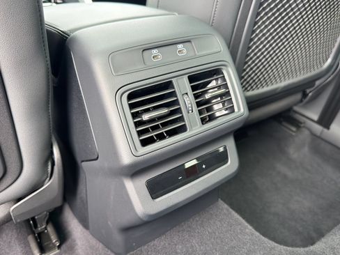 Used 2025 Audi Q5 Premium w/ Convenience Package AWD/4WD image 23