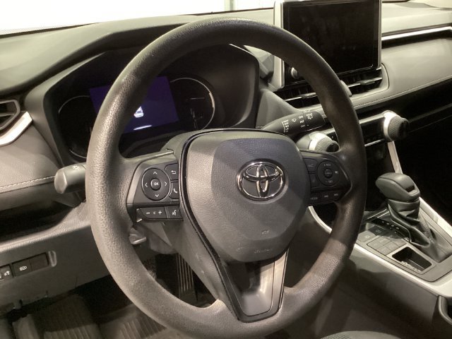 Used 2023 Toyota RAV4 LE AWD/4WD image 26