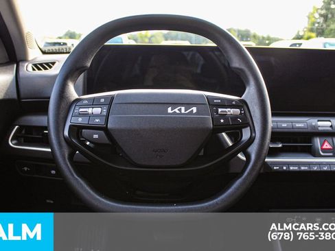 Used 2025 Kia K4 FWD image 23