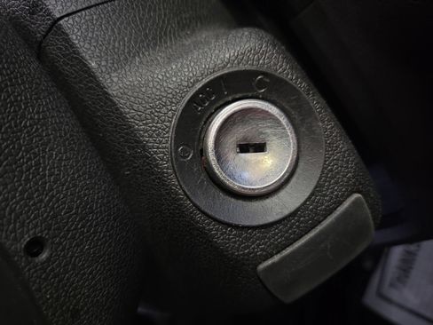 Used 2016 GMC Acadia SLE FWD image 21
