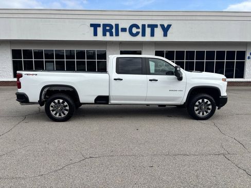 New 2026 Chevrolet Silverado 2500 Custom image 6