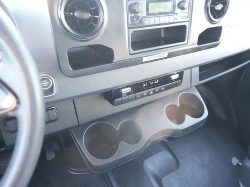 Used 2023 Mercedes-Benz Sprinter 2500 image 17