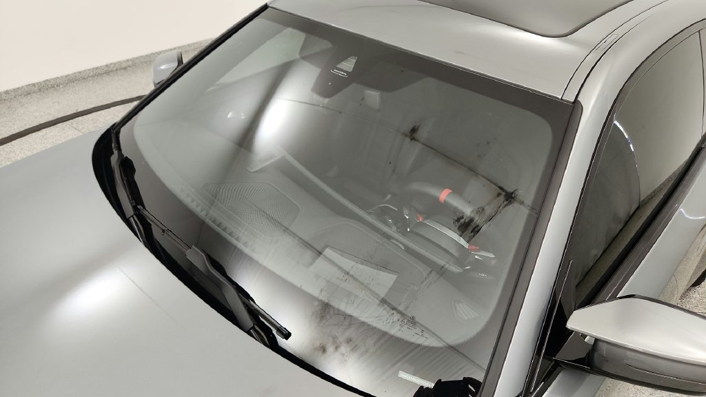 Used 2025 BMW M2 w/ Lighting Package RWD image 16