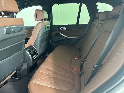 Used 2026 BMW X5 sDrive40i w/ M Sport Package image 24