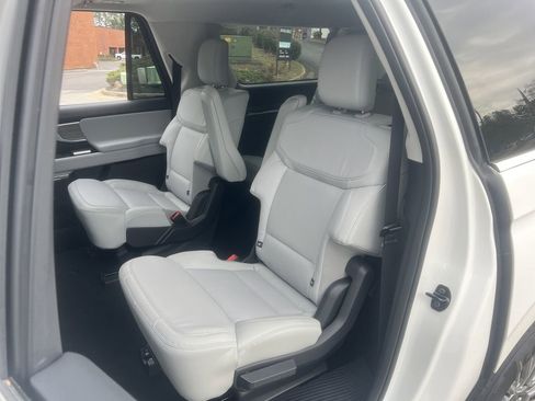 New 2026 Ford Expedition Max Platinum image 18