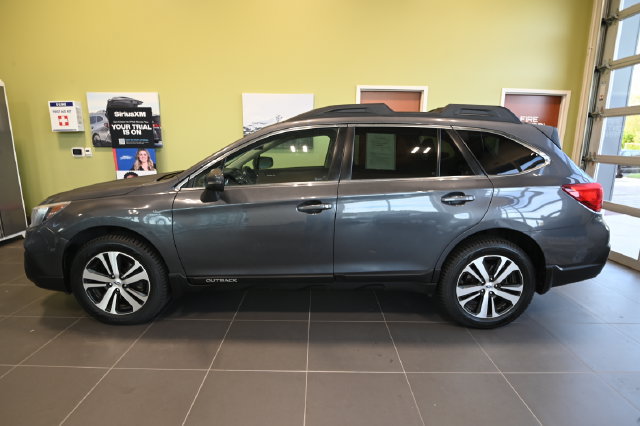 Used 2018 Subaru Outback 2.5i Limited AWD/4WD image 10