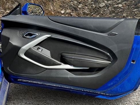 Used 2018 Chevrolet Camaro LT image 19