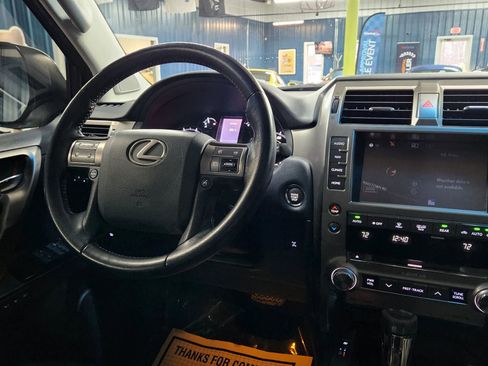 Used 2015 Lexus GX 460 image 40