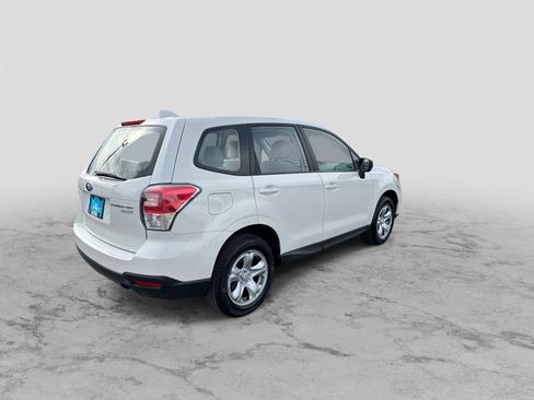 Used 2017 Subaru Forester 2.5i image 8