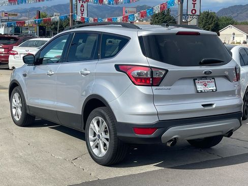 Used 2017 Ford Escape SE w/ SE Leather Comfort Package AWD/4WD image 7