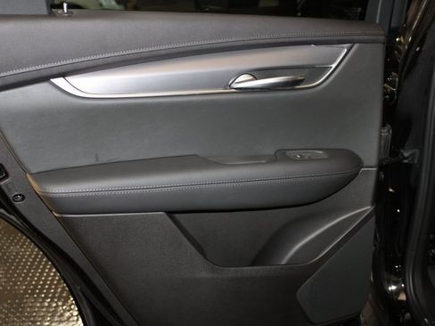 New 2026 Cadillac XT5 Luxury image 12