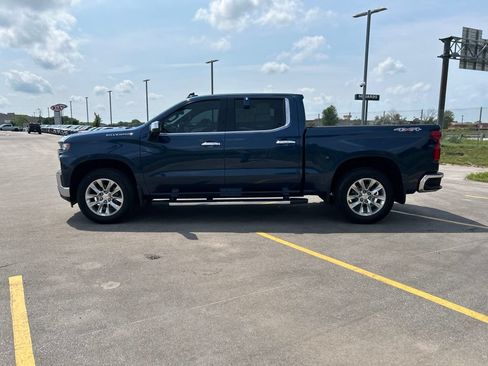Used 2019 Chevrolet Silverado 1500 LTZ w/ LTZ Premium Package AWD/4WD image 10