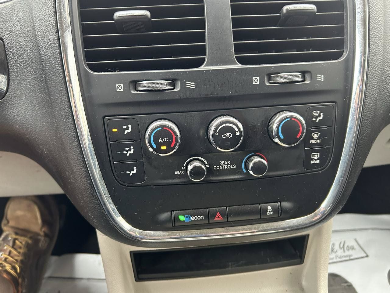 Used 2014 Dodge Grand Caravan SXT FWD image 22