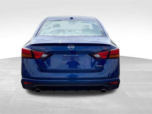 Used 2024 Nissan Altima 2.5 SR AWD/4WD image 5
