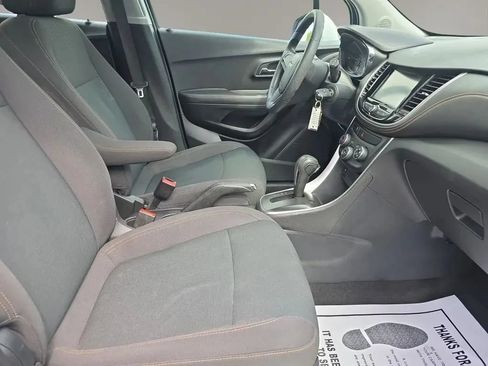 Used 2017 Chevrolet Trax LS AWD/4WD image 12