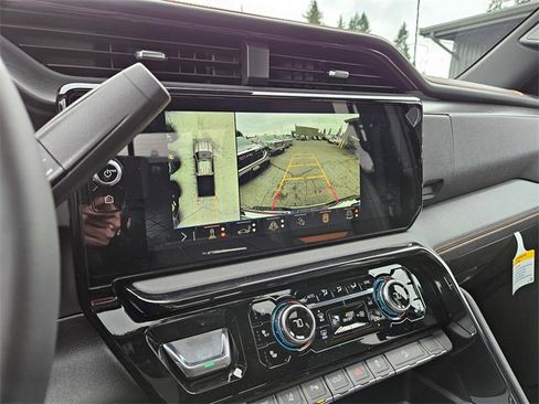 New 2026 GMC Sierra 2500 AT4 w/ Max Trailering Package image 28