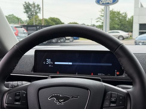 Used 2025 Ford Mustang Mach-E Premium AWD/4WD image 8