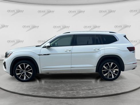 Certified 2026 Volkswagen Atlas SEL Premium R-Line AWD/4WD image 4