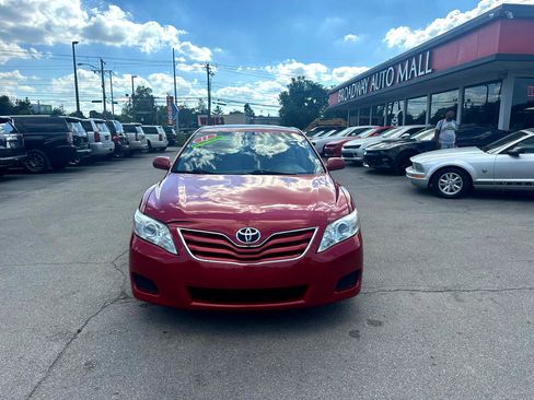 Used 2011 Toyota Camry LE image 8