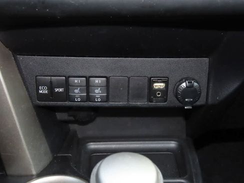 Used 2015 Toyota RAV4 Limited w/ Technology Package AWD/4WD image 24
