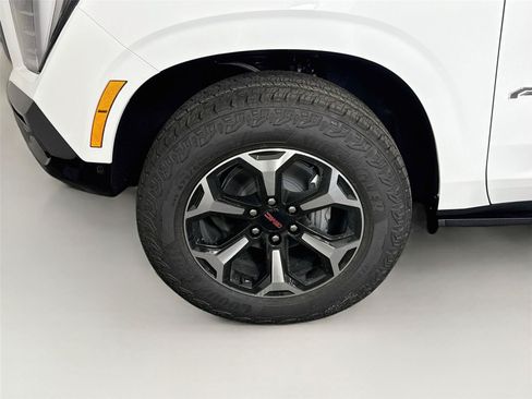 New 2026 GMC Yukon AT4 w/ AT4 Premium Package AWD/4WD image 27