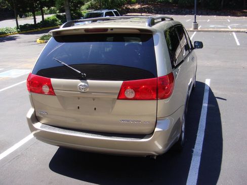 Used 2008 Toyota Sienna LE FWD image 7