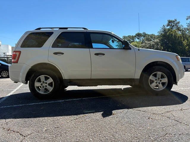 Used 2011 Ford Escape XLT FWD image 4