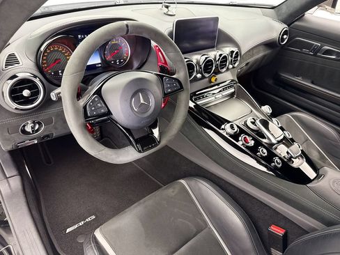 Used 2018 Mercedes-Benz AMG GT R image 9
