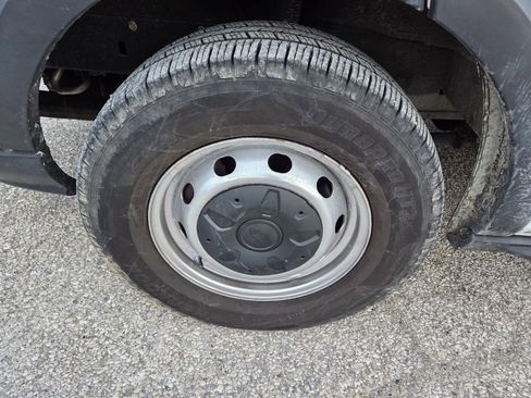 Used 2019 Ford Transit 250 148 Low Roof image 8