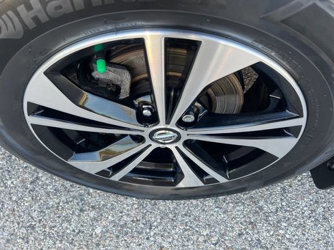Used 2022 Nissan Sentra SV FWD image 38