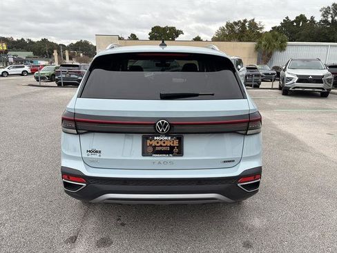 New 2025 Volkswagen Taos SEL image 5
