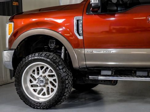 Used 2017 Ford F250 Lariat w/ Lariat Ultimate Package AWD/4WD image 12