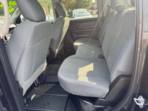 Used 2017 RAM 1500 ST w/ SXT Appearance Group image 17