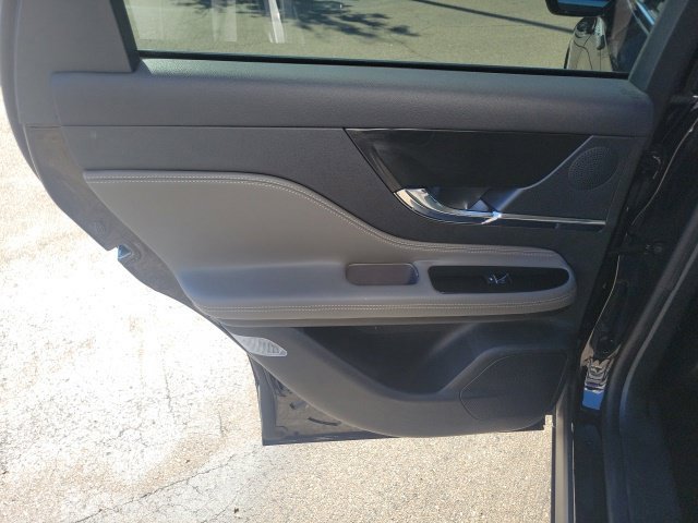 Certified 2024 Lincoln Corsair AWD image 19