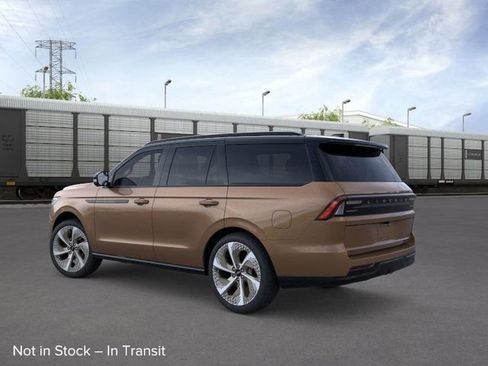 New 2026 Lincoln Navigator Black Label w/ Black Label Special Edition AWD/4WD image 5