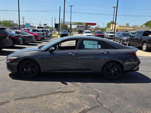 New 2026 Hyundai Elantra Sport FWD image 4