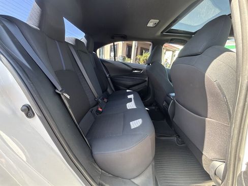 Used 2020 Toyota Corolla SE w/ SE Premium Package FWD image 17