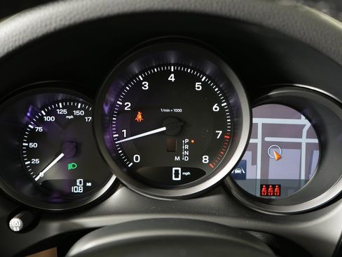 New 2026 Porsche Macan image 21