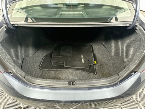 Used 2018 Toyota Corolla LE FWD image 26