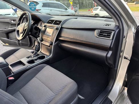 Used 2015 Toyota Camry LE image 16