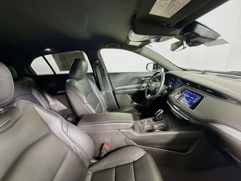 Used 2023 Cadillac XT4 Premium Luxury FWD image 27